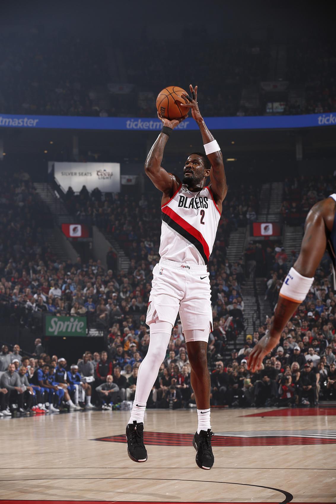 Kaiyun开云官方网站中国登录-畅想未来！联手詹姆斯东契奇 艾顿在湖人的最佳表现会是怎样的？