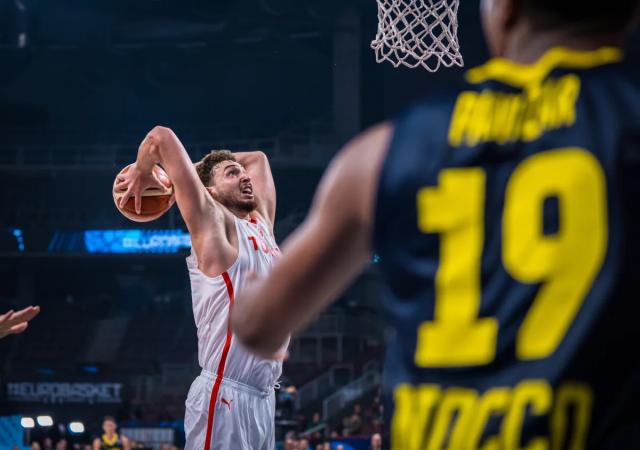 1757165420895080067.png 开云体育官网-关键5分制胜!申京轰24+16拒绝爆冷挺进八强