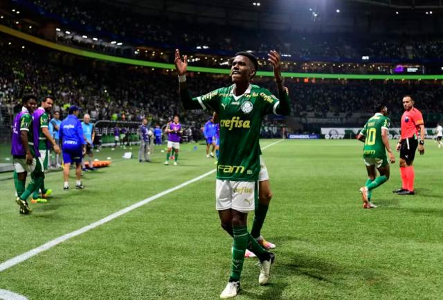 1716189213062015994.png 开云体育-中国官网登录入口-帕尔梅拉斯“小梅西” 切尔西6500万欧求购埃斯特旺