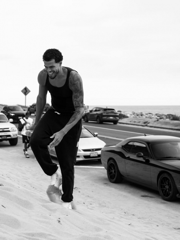 开云Kaiyun官网入口-不只是两性专家！小波特在社媒晒训练照 大秀肌肉