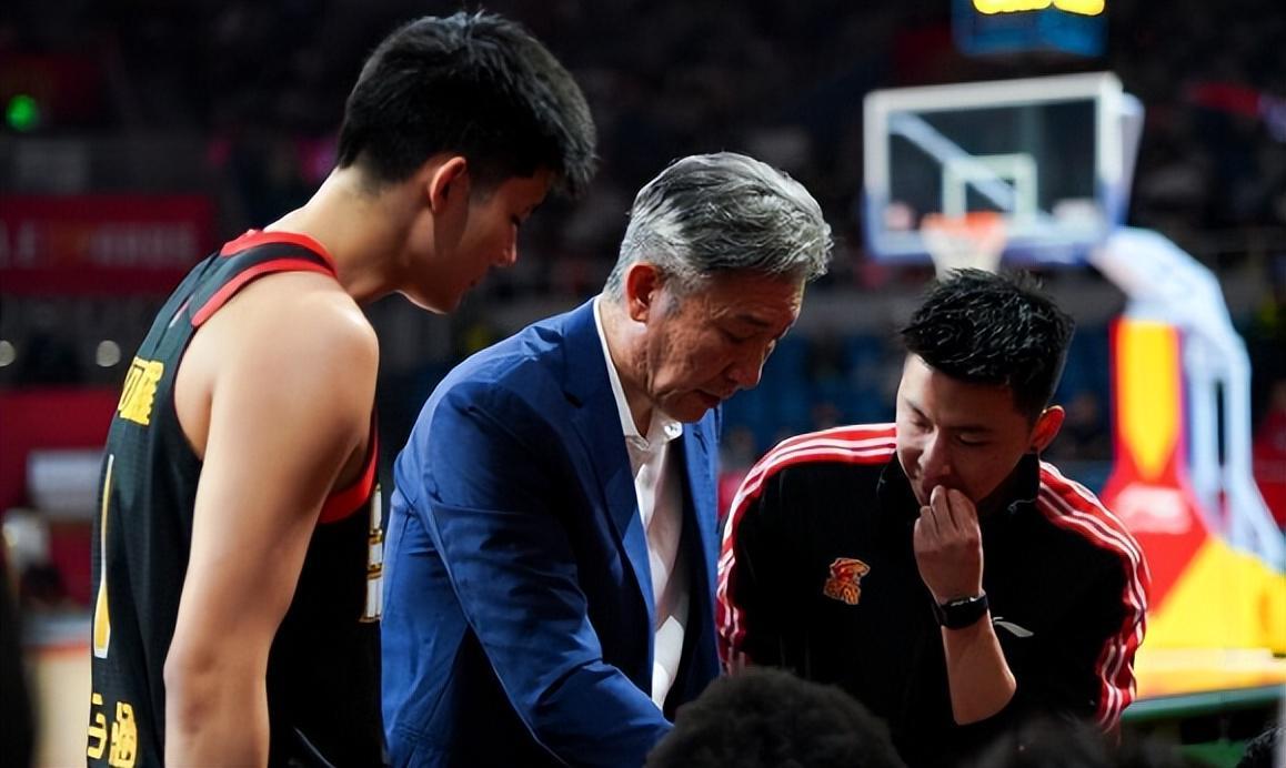 开云体育-中国官网登录入口-北京又遭爆冷吞连败！史密斯45+9+9献关键三分 周琦9+10杰曼34+6