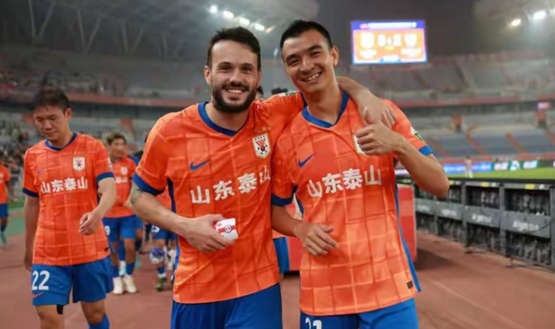 山东泰山酝酿阵容大换血 本土球员只出不进 3大功勋悍将恐遭清洗